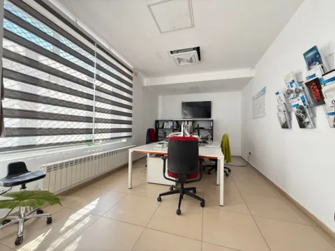 Sale, office space, 148m², Đeram Pijaca, Beograd - image 4