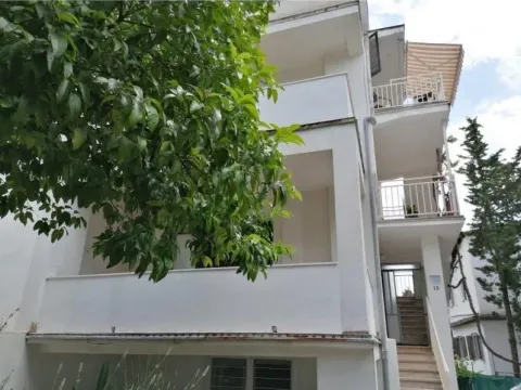 Prodaja, kuća, 196m², Bar, Crna Gora