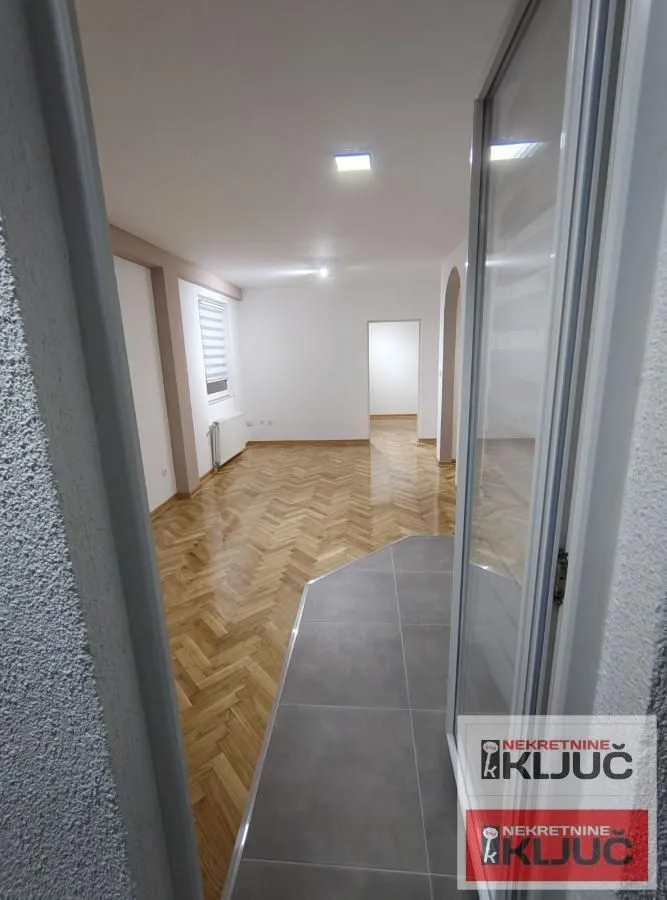 Prodaja, dvosoban stan, 40m², Grbavica, Novi Sad Sve Podlokacije