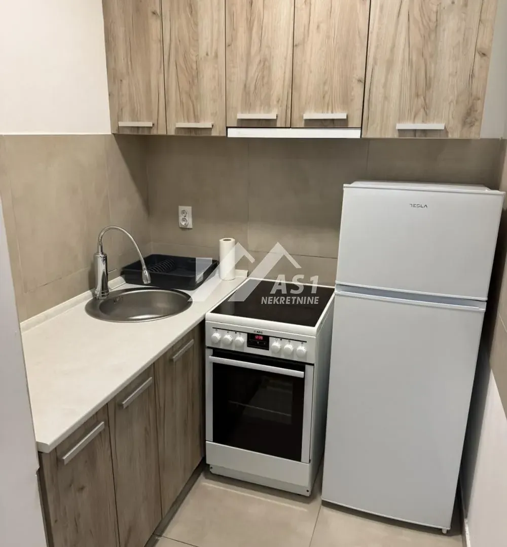 Izdavanje, stan, 27m², Telep, Novi Sad Sve Podlokacije