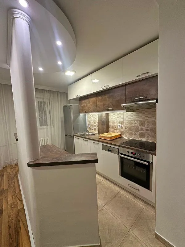 Izdavanje, dvosoban stan, 50m², Kanarevo Brdo, Beograd