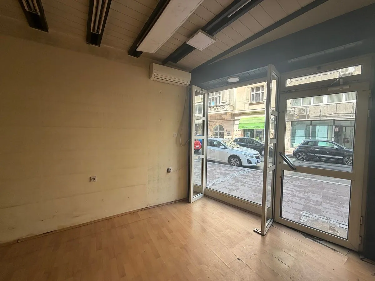 Izdavanje, poslovni prostor, 24m², Stari Grad, Beograd