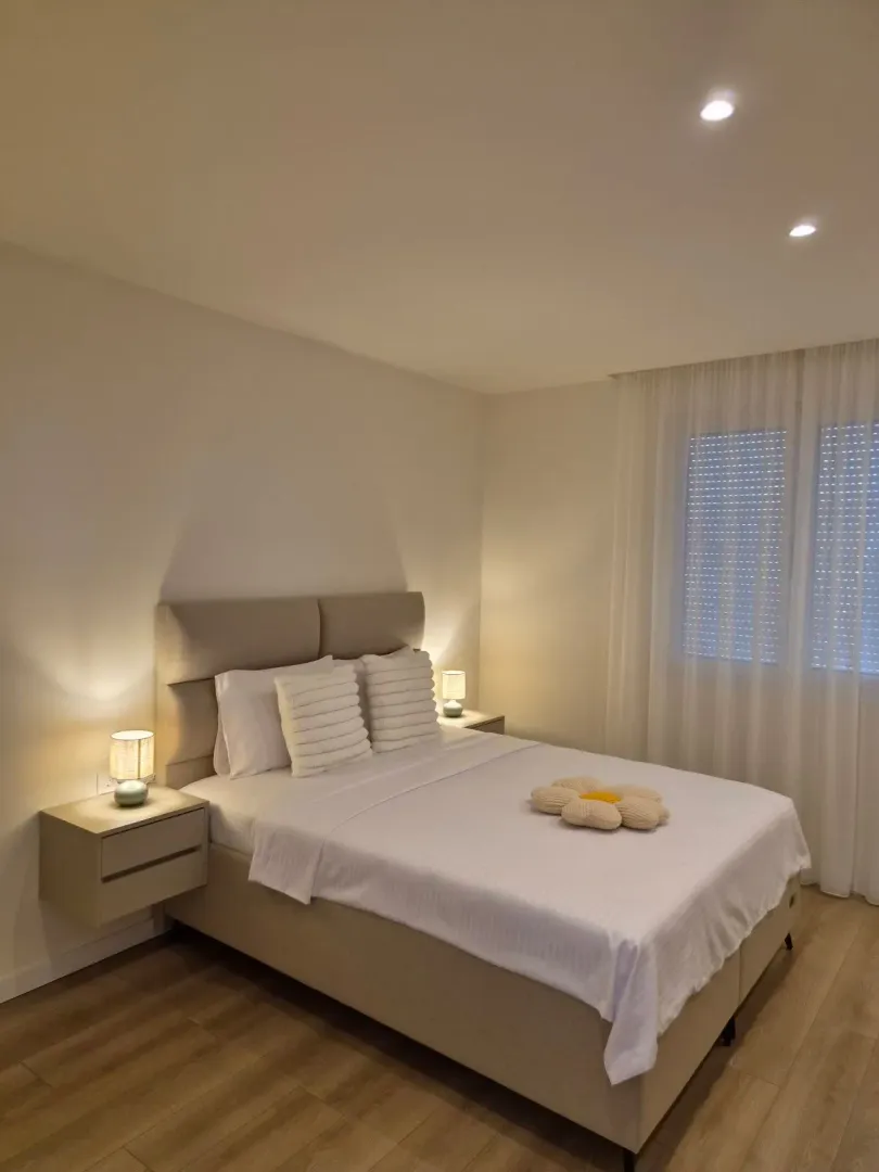 Rent, two bedroom apartment, 84m², Kalimanj, Tivat