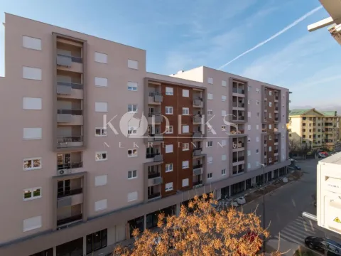 Izdavanje, dvosoban stan, 55m², Stari Aerodrom, Podgorica - image 3