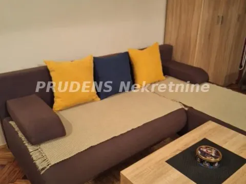 Izdavanje, jednosoban stan, 25m², Stari Grad, Beograd - image 3