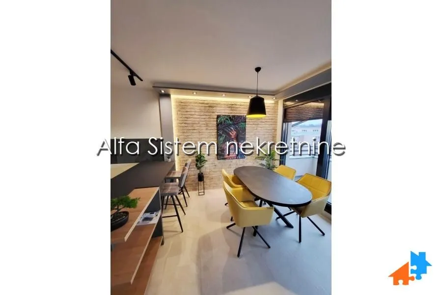 Izdavanje, trosoban stan, 90m², Uciteljsko Naselje, Zvezdara Sve Podlokacije
