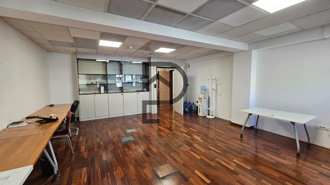 Izdavanje, poslovni prostor, 55m², Preko Morače, Podgorica