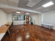 Izdavanje, poslovni prostor, 55m², Preko Morače, Podgorica - image 1