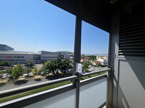 Rent, studio apartment, 27m², City Kvart, Podgorica - image 3