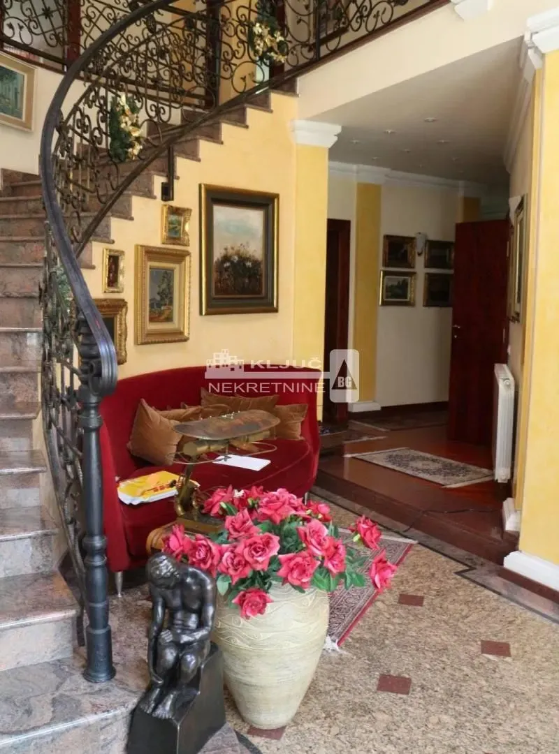 Sale, house, 600m², Savski Venac, Beograd