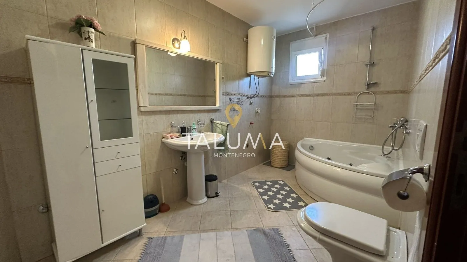 Prodaja, kuća, 200m², Tološi, Podgorica