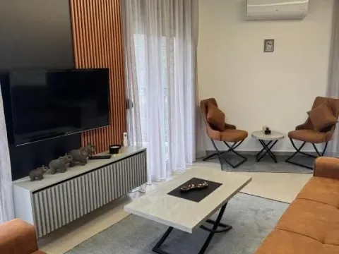 Rent, one bedroom apartment, 60m², Budva, Crna Gora - image 6