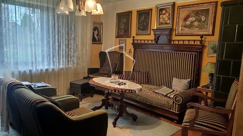 Prodaja, kuća, 236m², Voždovac Sve Podlokacije, Beograd