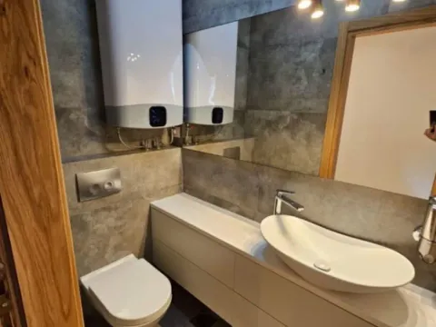 Prodaja, četvorosoban stan, 86m², Centar, Budva - image 5