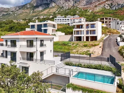 Izdavanje, kuća, 318m², Reževići, Budva - image 17