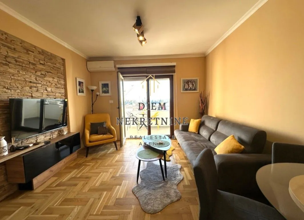 Izdavanje, dvosoban stan, 65m², City Kvart, Podgorica
