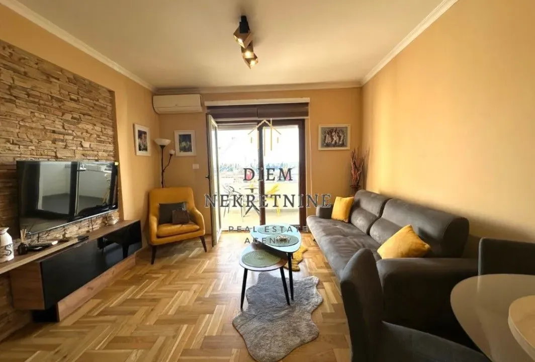 Rent, two bedroom apartment, 65m², City Kvart, Podgorica