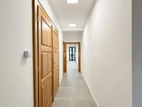 Izdavanje, poslovni prostor, 120m², Centar, Podgorica - image 6