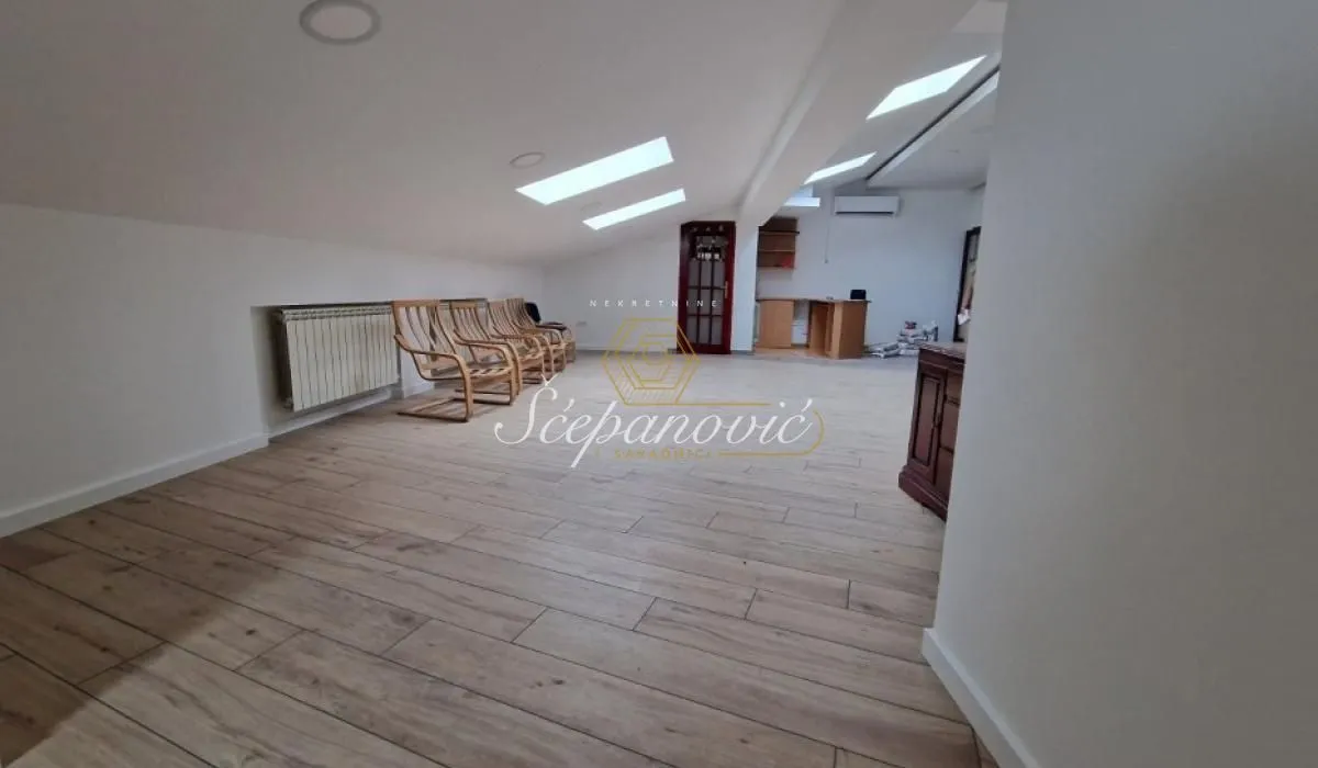 Rent, office space, 92m², Centar, Novi Sad