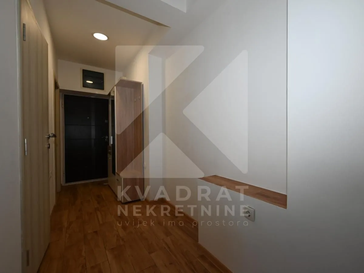 Izdavanje, jednosoban stan, 43m², 1 maj, Podgorica
