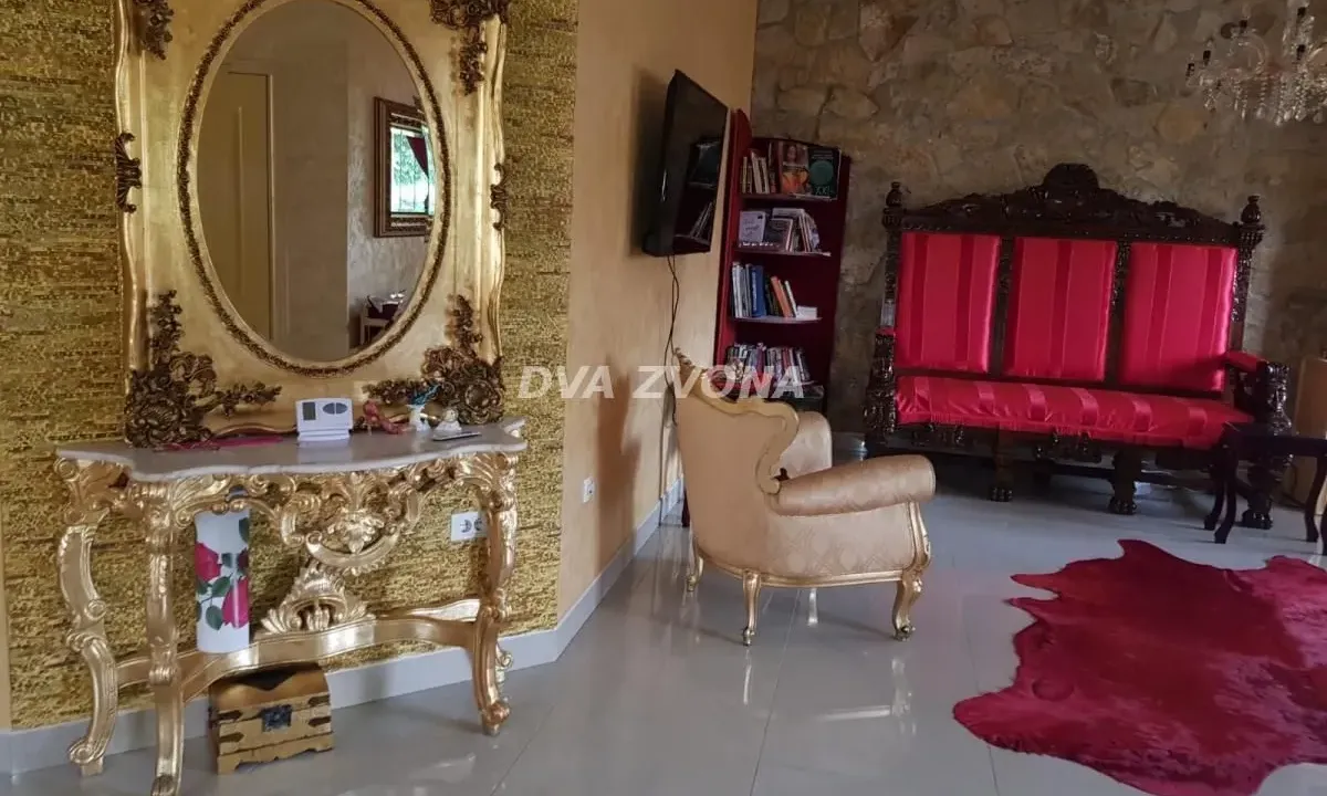 Sale, house, 254m², Veternik, Novi Sad Sve Podlokacije