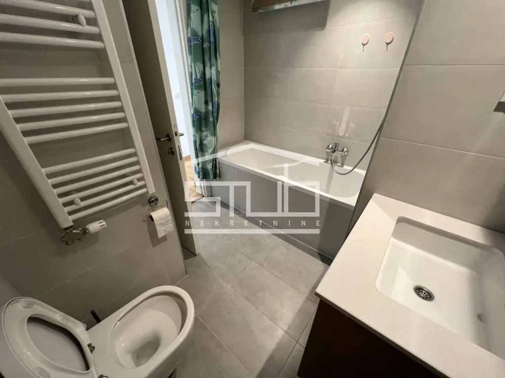 Rent, four bedroom apartment, 88m², Savski Venac, Beograd