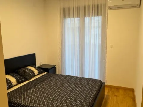 Izdavanje, dvosoban stan, 60m², City Kvart, Podgorica - image 10