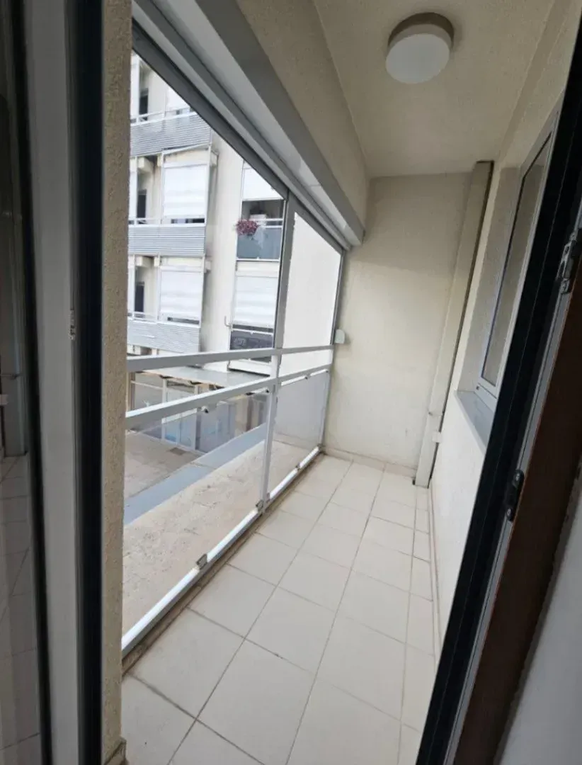 Izdavanje, jednosoban stan, 43m², Tološka šuma, Podgorica