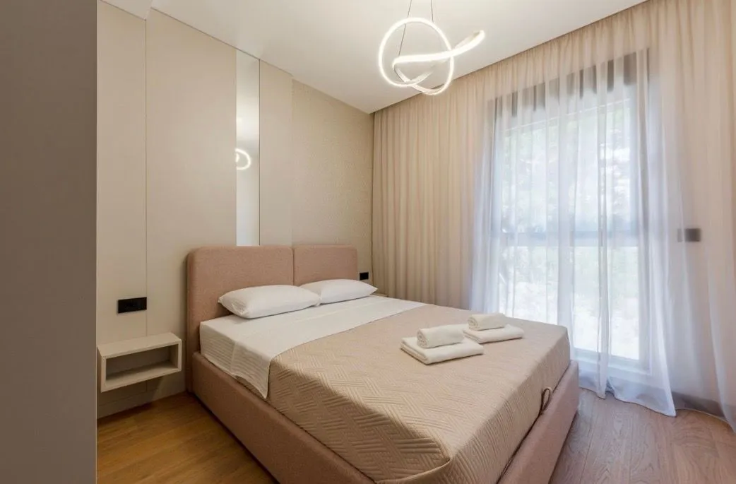 Izdavanje, dvosoban stan, 79m², Šušanj, Bar