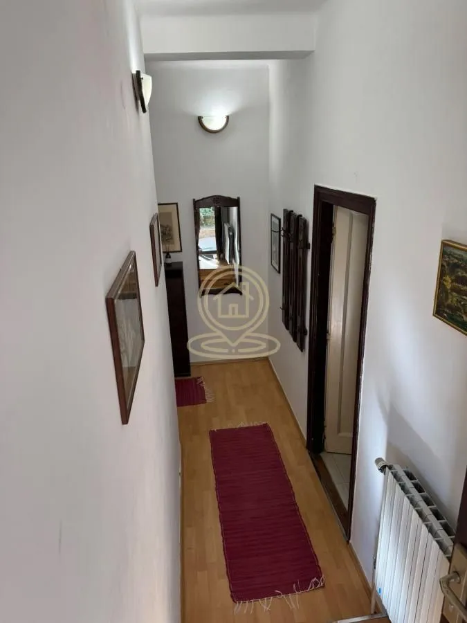 Izdavanje, trosoban stan, 75m², Savski Venac, Beograd