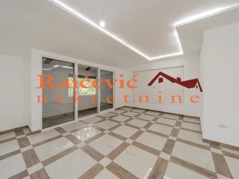 Sale, three bedroom apartment, 83m², Profesorska Kolonija, Palilula Sve Podlokacije - image 4