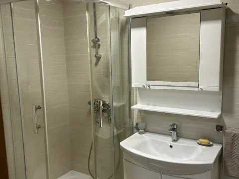 Izdavanje, dvosoban stan, 64m², City Kvart, Podgorica - image 9