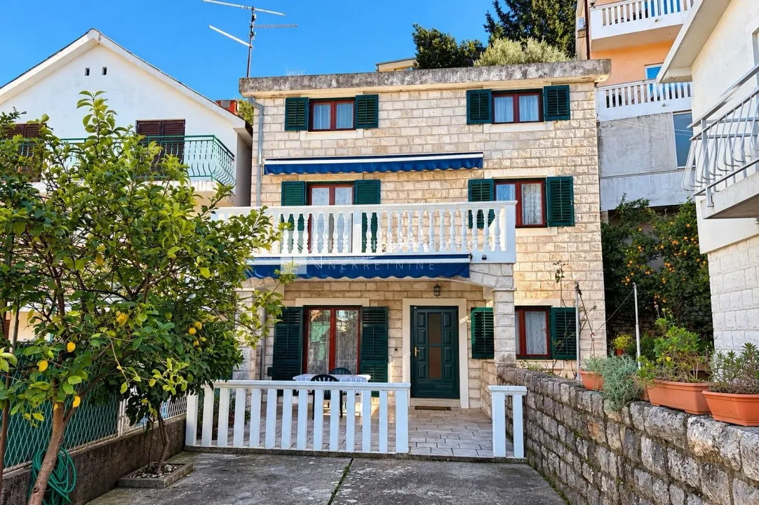 Prodaja, kuća, 150m², Zelenika, Herceg Novi