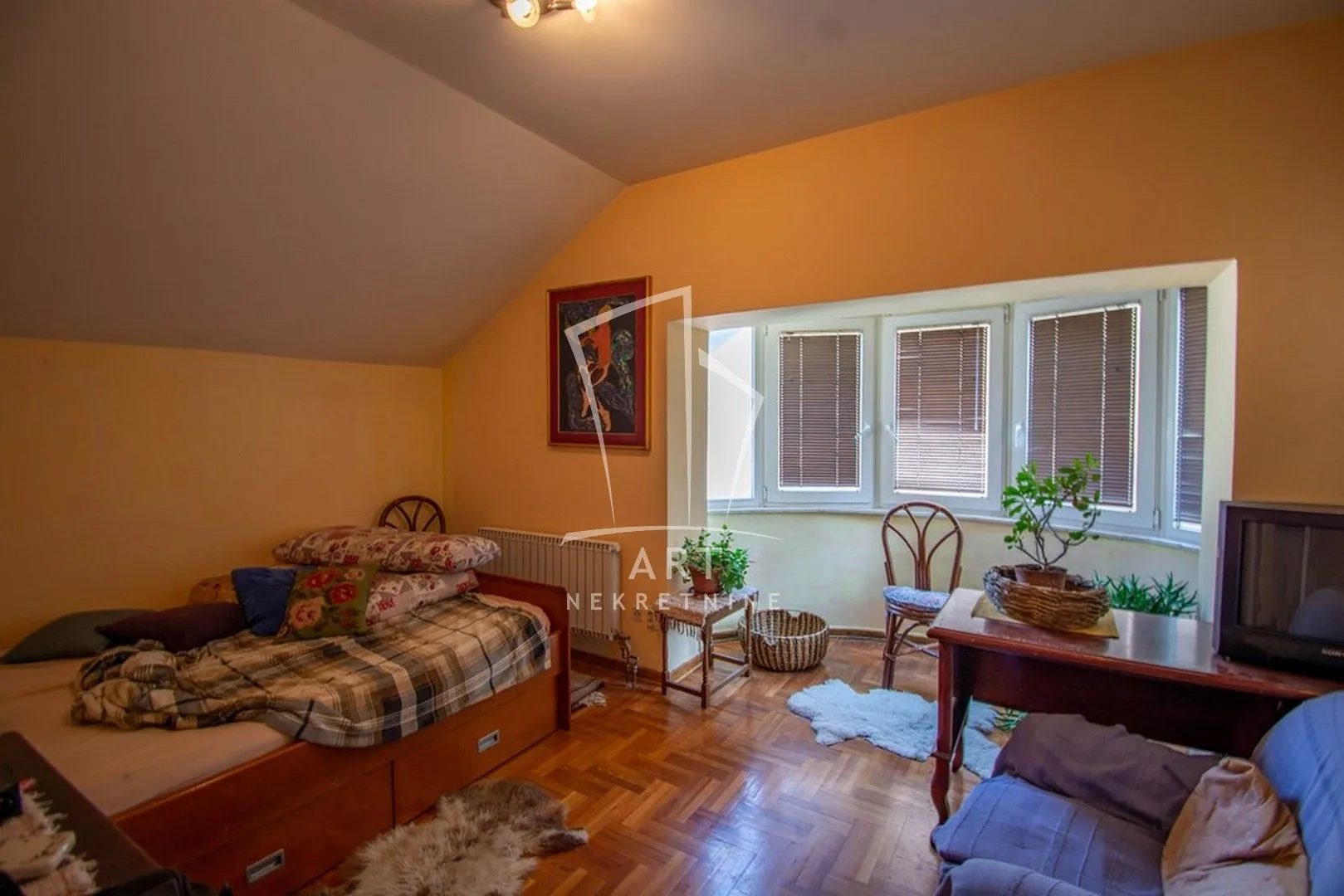 Sale, four bedroom apartment, 140m², Voždovac Sve Podlokacije, Beograd