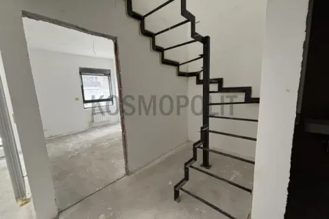 Prodaja, trosoban stan, 65m², Višnjička Banja, Palilula Sve Podlokacije - image 2