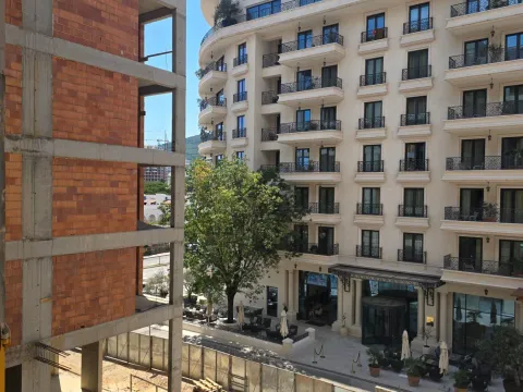 Sale, one bedroom apartment, 42m², Centar, Budva - image 1