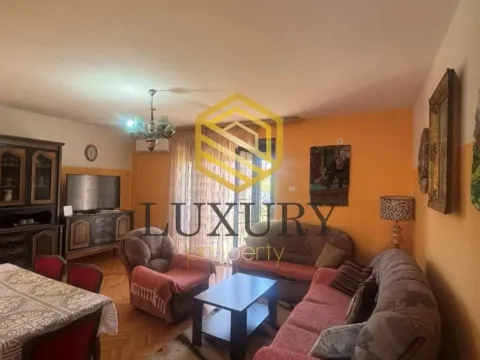 Rent, two bedroom apartment, 90m², Tološi, Podgorica - image 6