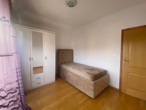 Izdavanje, dvosoban stan, 68m², Zagorič, Podgorica - image 4