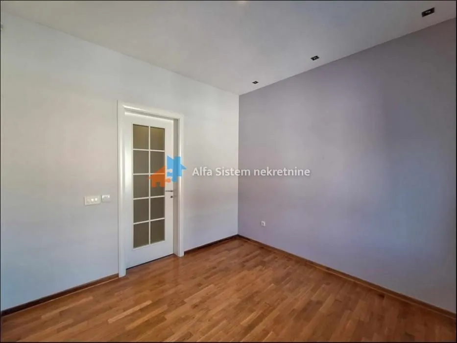 Rent, house, 220m², Senjak, Beograd