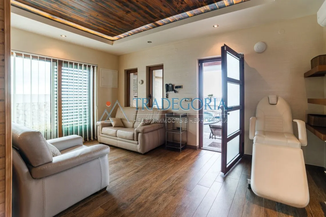 Prodaja, ugostiteljski objekat, 435m², Bečići, Budva