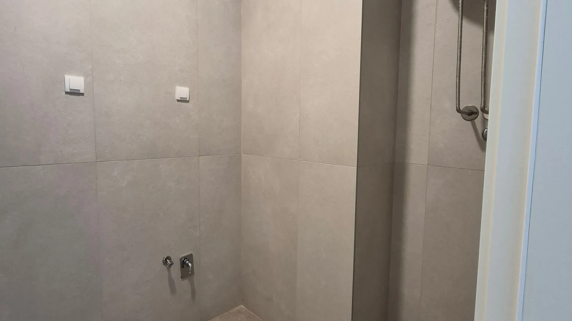 Sale, three bedroom apartment, 107m², Novi Beograd Blok 65, Novi Beograd Sve Podlokacije