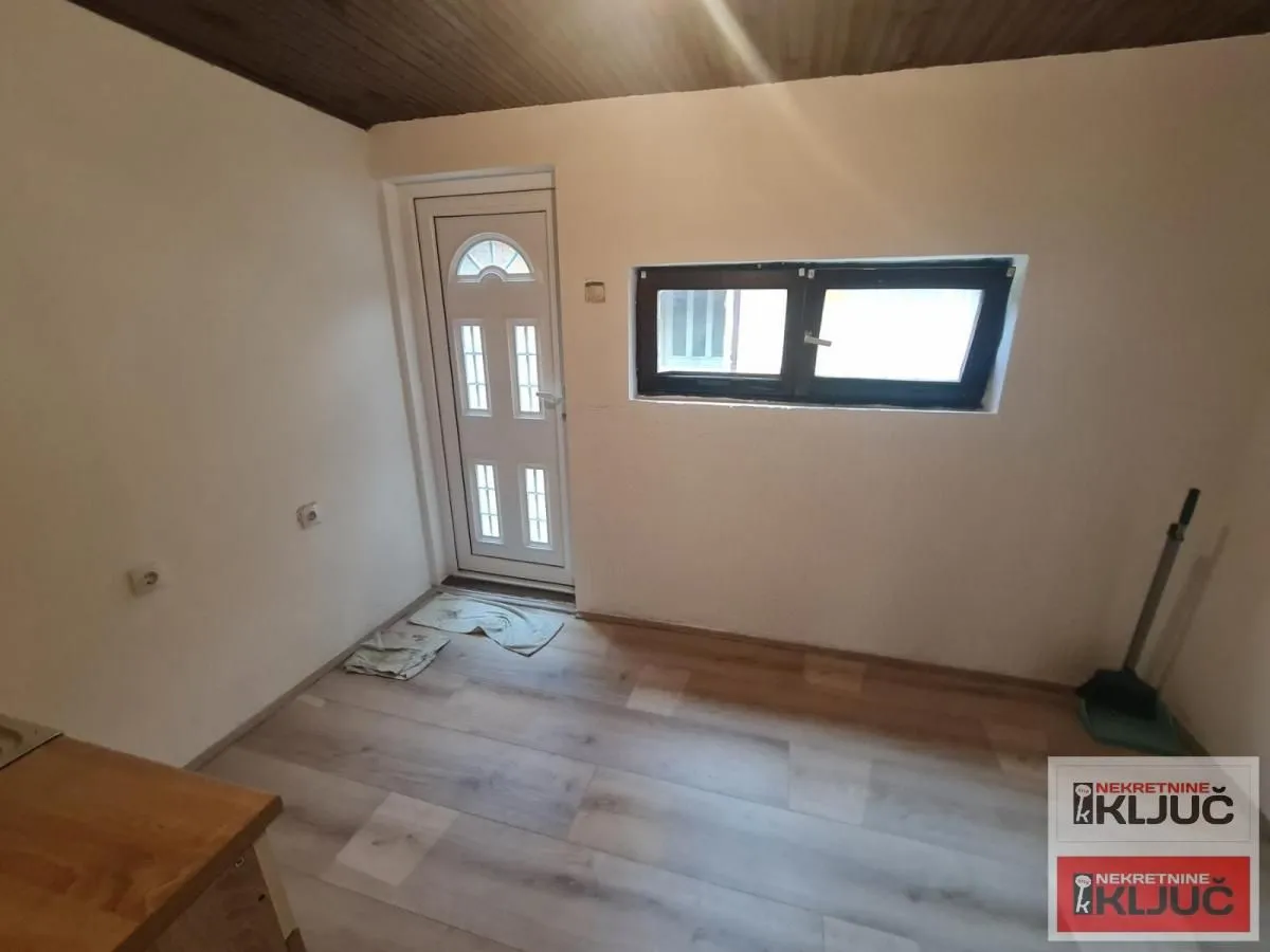 Prodaja, dvosoban stan, 37m², Podbara, Novi Sad Sve Podlokacije