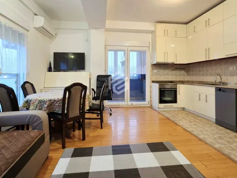 Stan in Stari Aerodrom