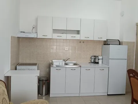 Izdavanje, jednosoban stan, 42m², Stari Aerodrom, Podgorica - image 4