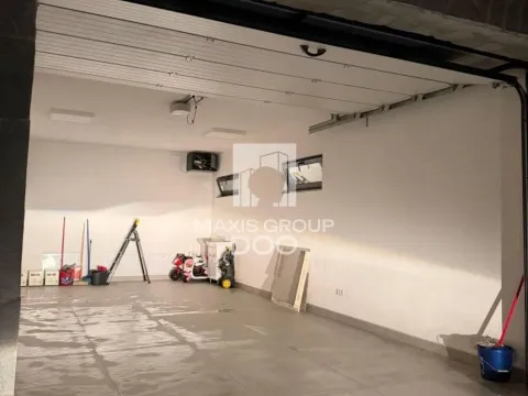 Izdavanje, kuća, 290m², Autokomanda, Voždovac Sve Podlokacije - image 16