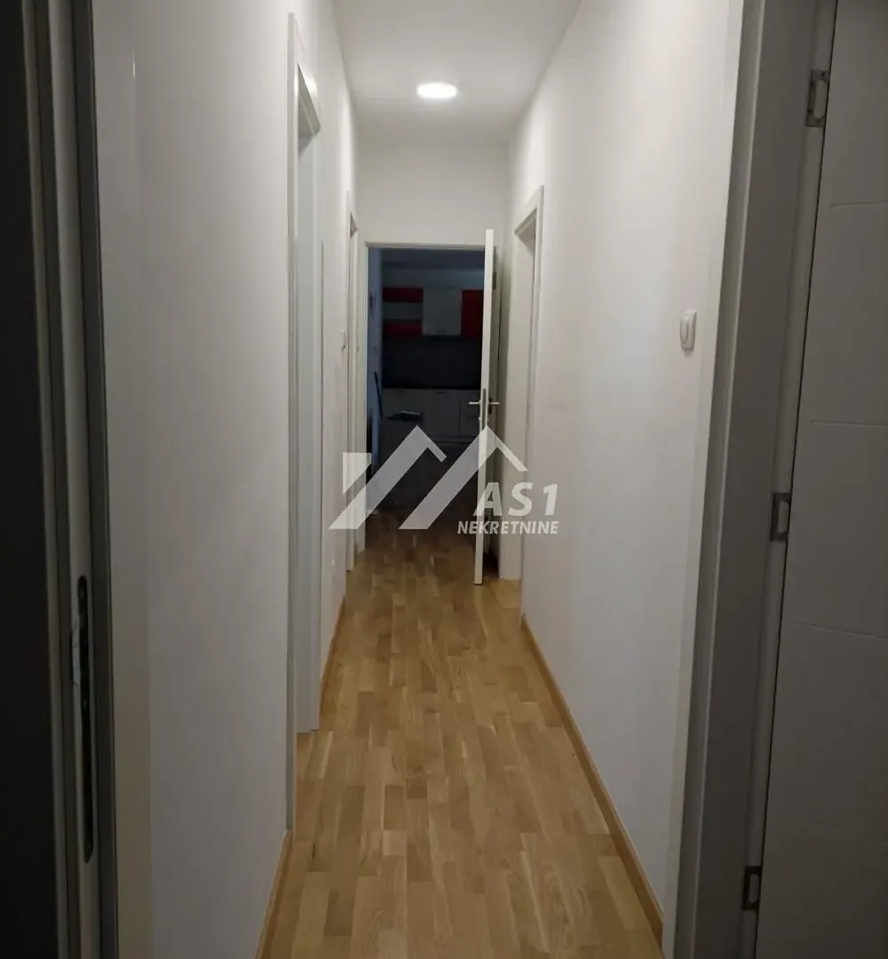 Izdavanje, trosoban stan, 78m², Adice, Novi Sad Sve Podlokacije