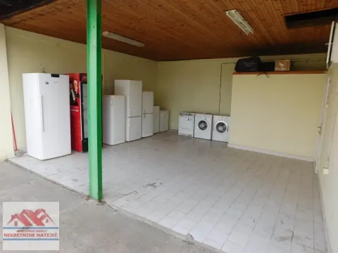 Izdavanje, poslovni prostor, 150m², Petrovac, Kragujevac - image 10