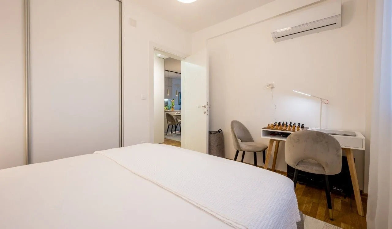 Prodaja, dvosoban stan, 63m², Pod Kuk, Tivat