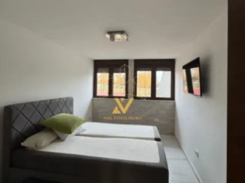 Prodaja, trosoban stan, 82m², Centar, Žabljak - image 6