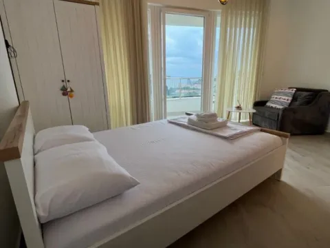 Izdavanje, garsonjera, 30m², Sutomore, Bar - image 3